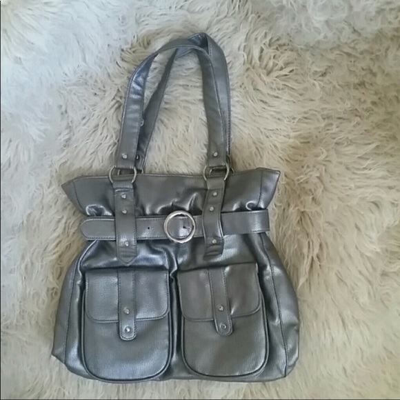 💥Donated💥NWOT Adorable Silver Purse - Picture 2 of 7